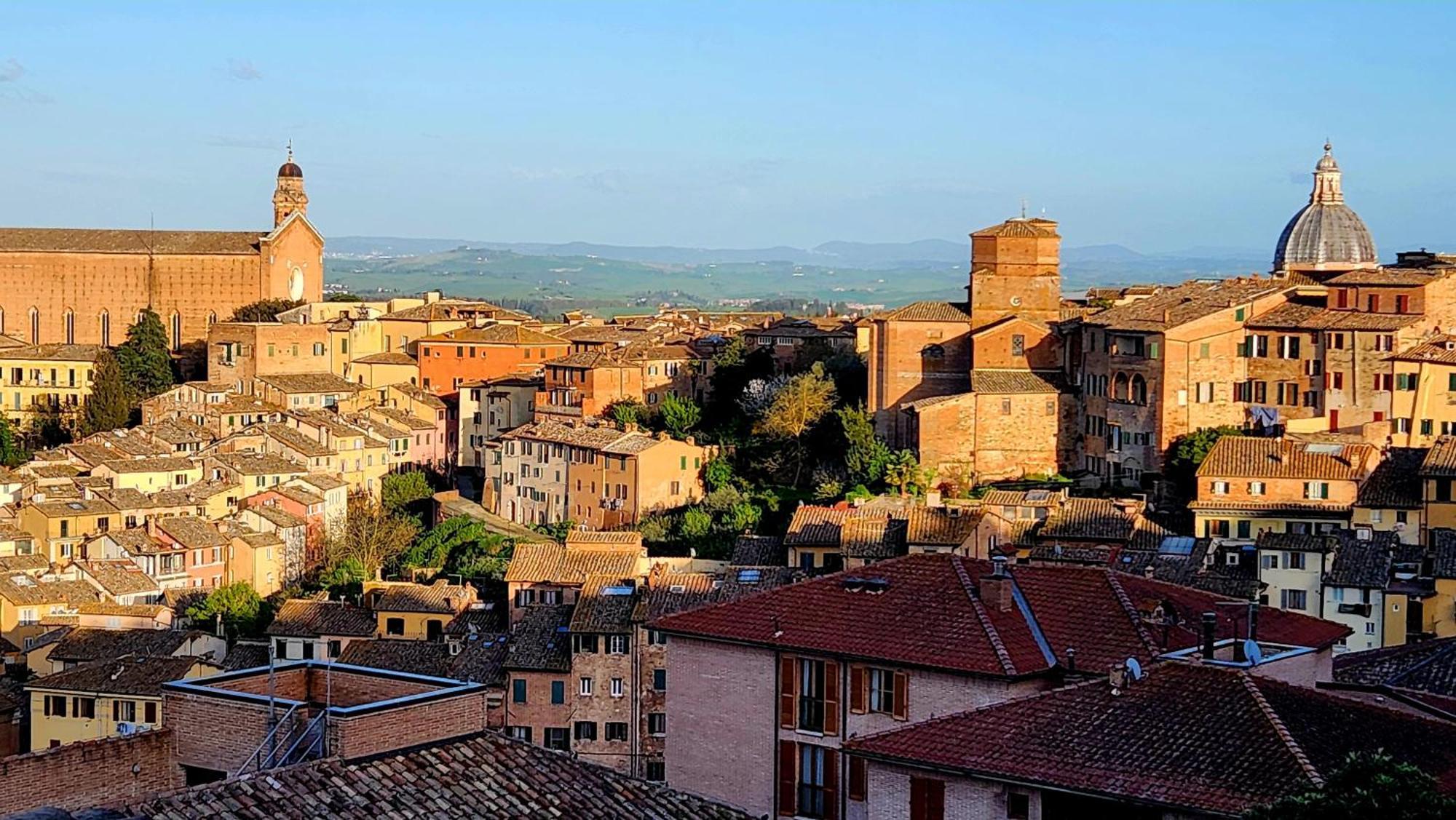 La Dimora Di Amedeo Siena Exterior foto